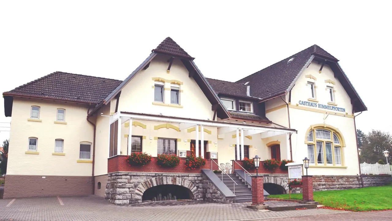 BookNoFees: Restaurante – Gasthaus Himmelpforten – Ense – Posada Himmelpforten, foto 1