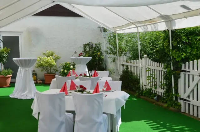 BookNoFees: Restaurante – Gasthaus Himmelpforten – Ense – Posada Himmelpforten, foto 3