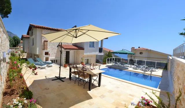 BookNoFees: Villa Frida: arte, montañas y mar – Kalkan, Kas, Antalya