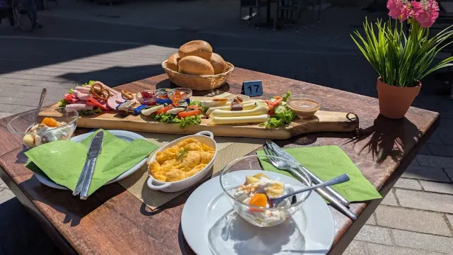 BookNoFees: Restaurante – Café Melange – Fröndenberg – Café Melange, foto 3