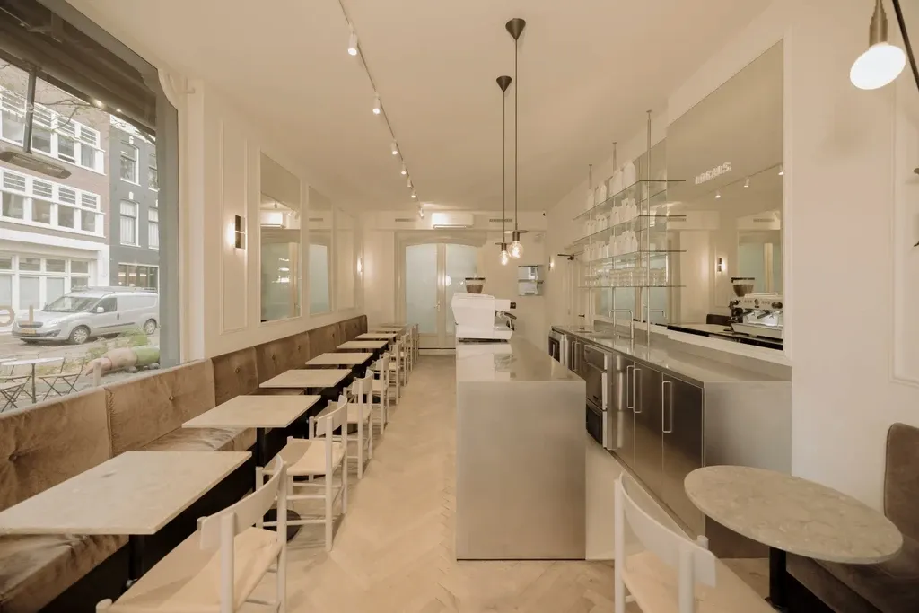 BookNoFees: Restaurante – Locals Coffee – Amsterdam – Café de la zona, foto 1