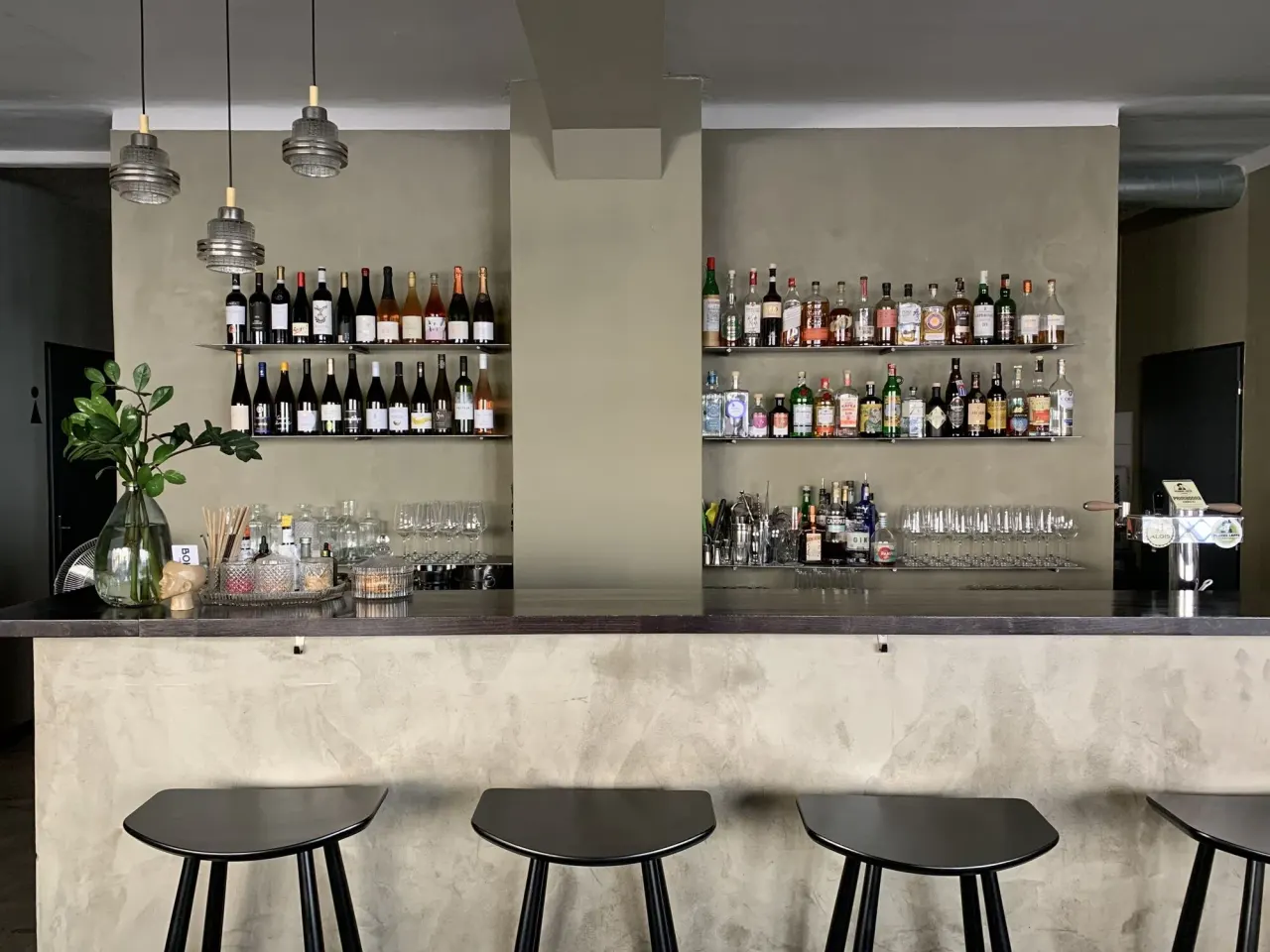 BookNoFees: Cafetería – BOHO cafe & store – Prague – Café y tienda BOHO, foto 1