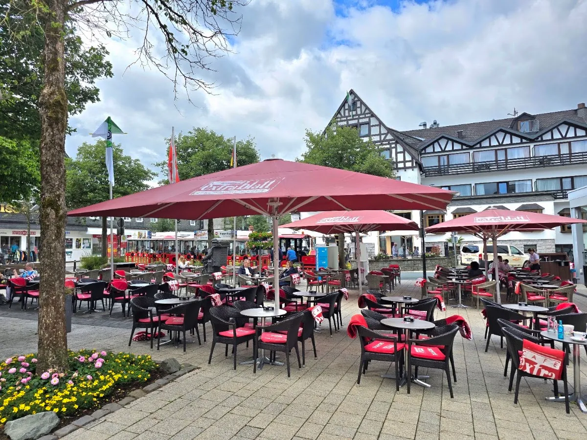 BookNoFees: Restaurante – Cafe Extrablatt Winterberg – Winterberg – Café Extrablatt Winterberg, foto 1