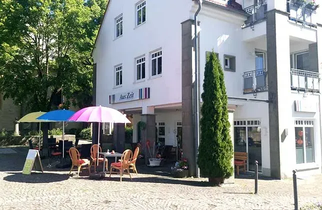 BookNoFees: Cafetería – Aus:Zeit – Rüthen – De:Zeit, foto 1