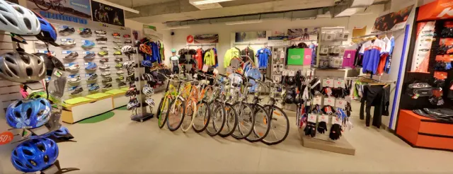 BookNoFees: Restaurante – Green Bike Cafe – Bratislava – Green Bike Café, foto 2