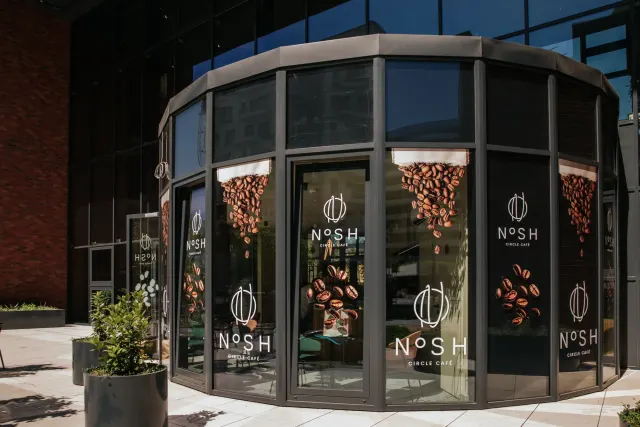 BookNoFees: Cafetería – Nosh Circle Café – Budapest – Nosh Circle Café, foto 2