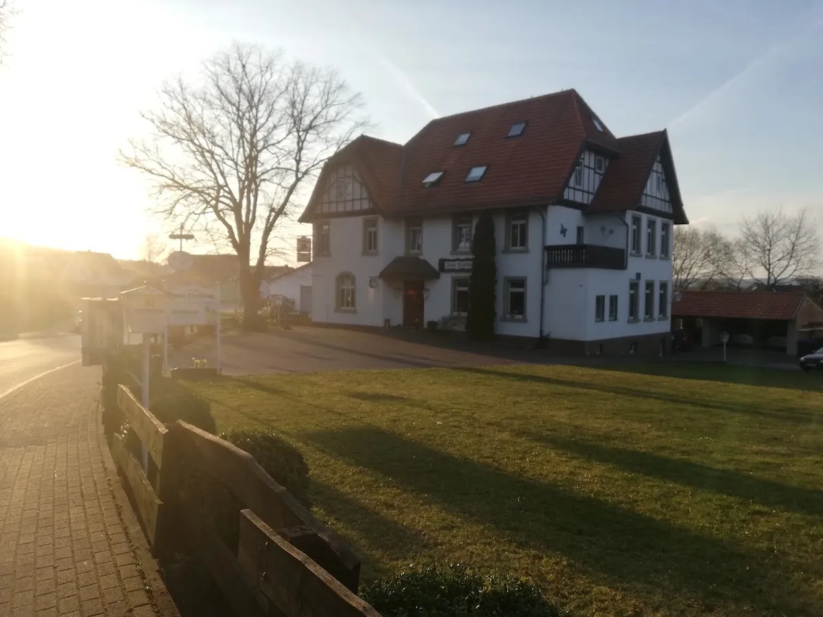 BookNoFees: Restaurante – Dorfkrug – Marsberg – Dorfkrug, foto 1