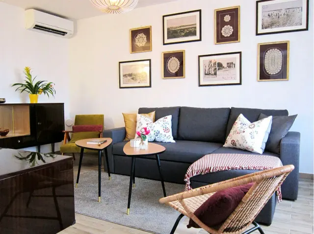 BookNoFees: Casa de vacaciones espaciosa con jardín y vista al mar – Medulin