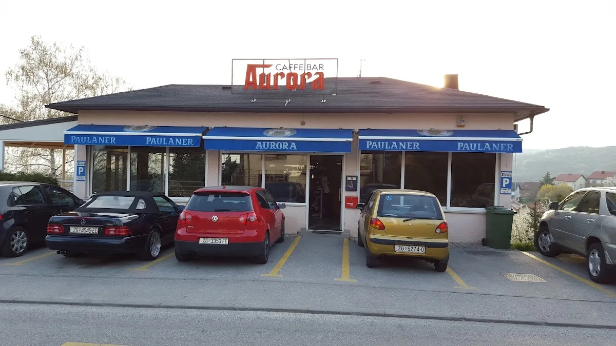 BookNoFees: Cafetería – Caffe Bar Aurora – Zagreb – Café Bar Aurora, foto 1