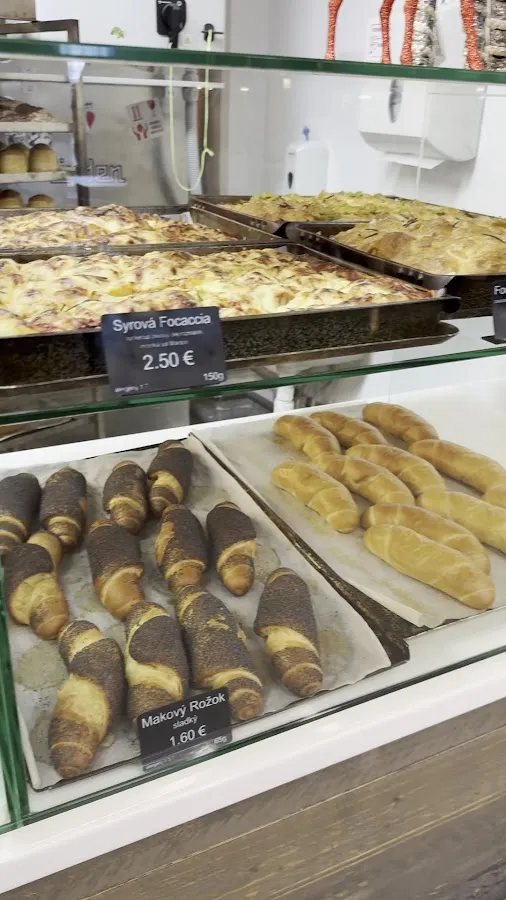 BookNoFees: Panadería – Šiškáreň - Pekáreň – Bratislava – Tostadería - Panadería, foto 3