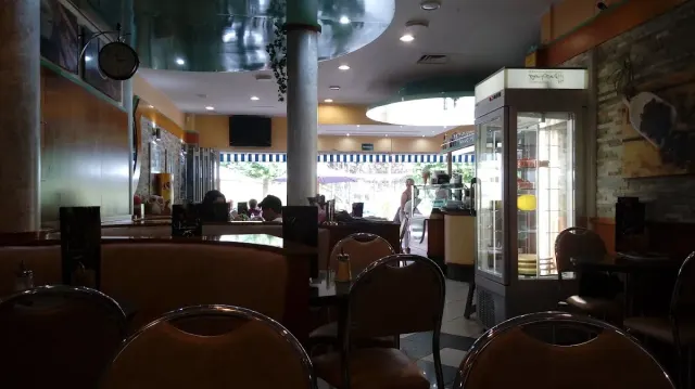 BookNoFees: Restaurante – Eiscafé Valentino – Werdohl – Eiscafé Valentino, foto 2
