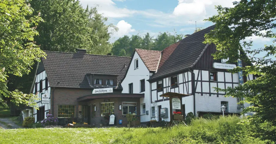 BookNoFees: Restaurante – Landgasthaus Zum Tackeberg – Möhnesee-Neuhaus – Posada rural Zum Tackeberg, foto 1
