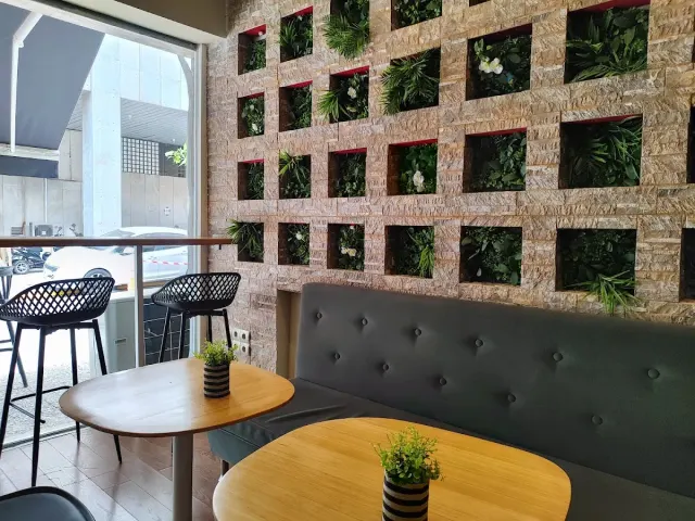 BookNoFees: Cafetería – Coffee & Co. – Athens – Coffee & Co., foto 3