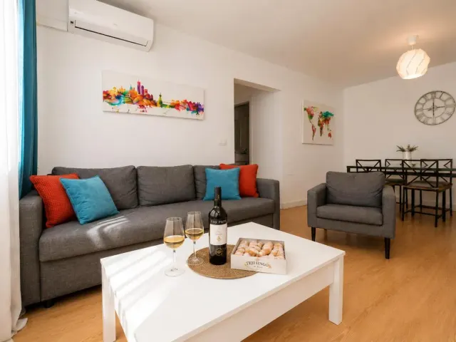 BookNoFees: Departamento completo – Jerez De La Frontera