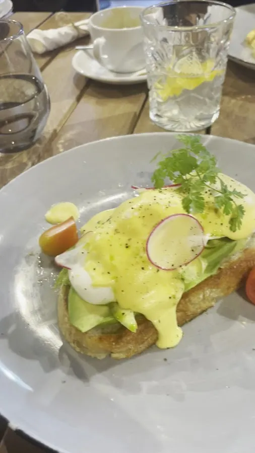 BookNoFees: Cafetería – The Nook – Bratislava – The Nook, foto 3