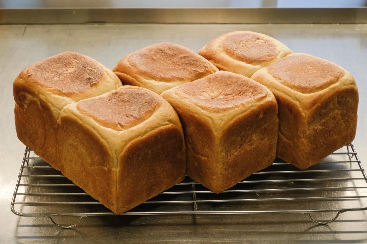 BookNoFees: Panadería – Nippan Bakery – Prague – Panadería Nippan, foto 1