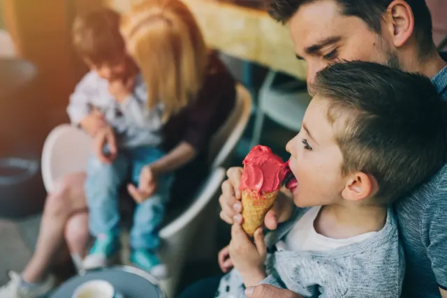 BookNoFees: Heladería – Gelato & Latte – Sofia – Helado y leche, foto 3