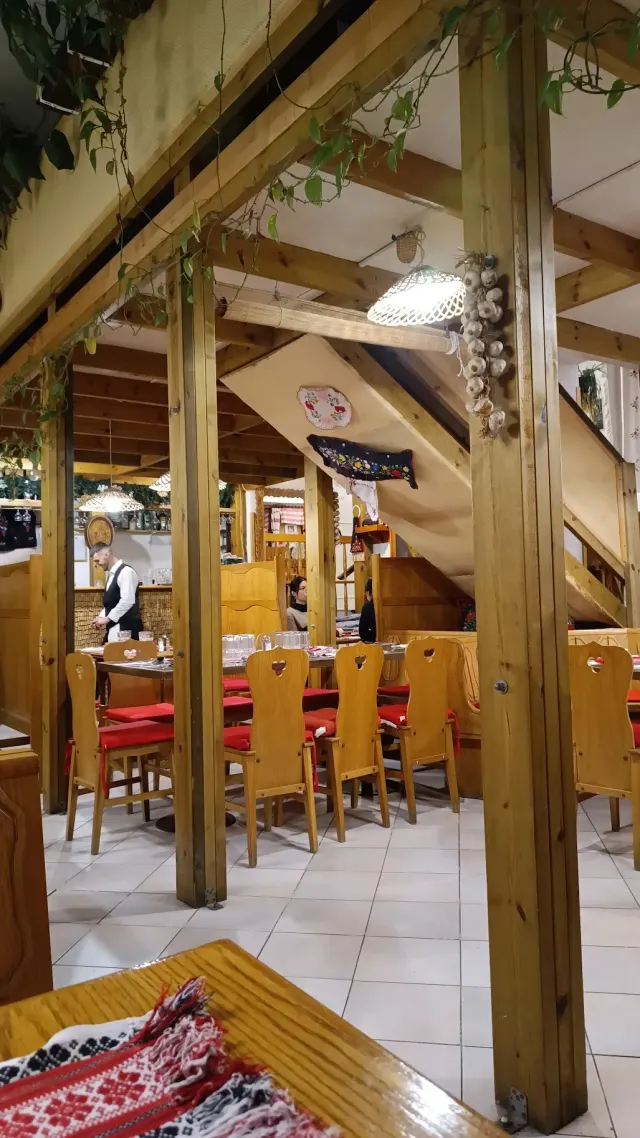 BookNoFees: Pipa étterem, Budapest