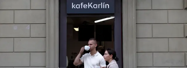 BookNoFees: Cafetería – kafe Karlín – Prague – Café Karlín, foto 3