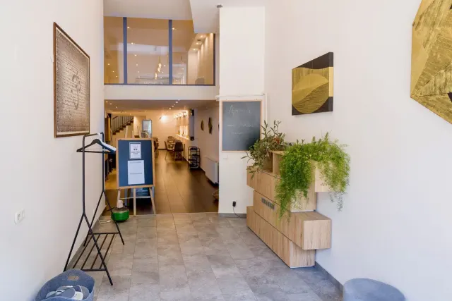BookNoFees: Cafetería – Agora – Budapest – Ahora, foto 2
