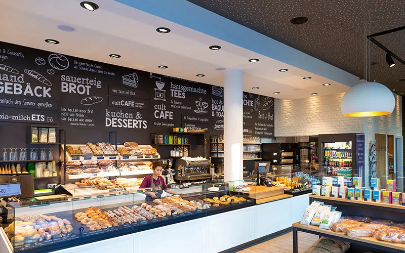 BookNoFees: Cafetería – Leo der Seestadtbäcker – Vienna – Leo el panadero de la ciudad costera, foto 1