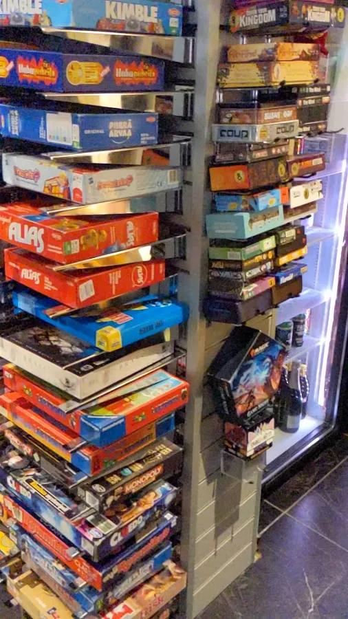 BookNoFees: Cafetería – Café Boardgame – Helsinki – Café Boardgame, foto 3