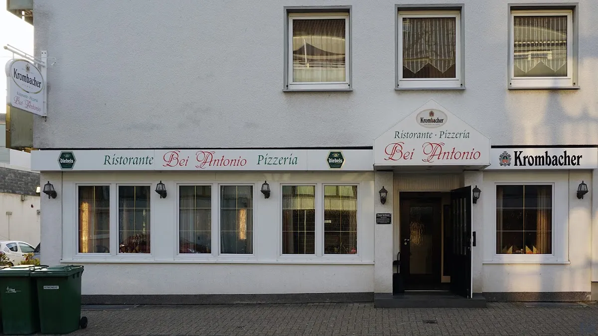 BookNoFees: Restaurante – Pizzeria bei Antonio – Olpe – Pizzería de Antonio, foto 1