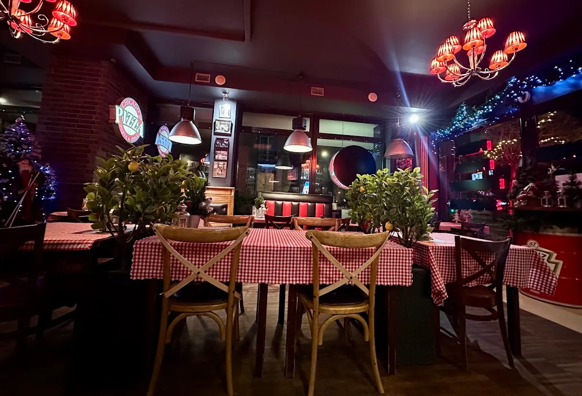 BookNoFees: Restaurante – Chicago's Pizza – Warsaw – La pizza de Chicago, foto 1