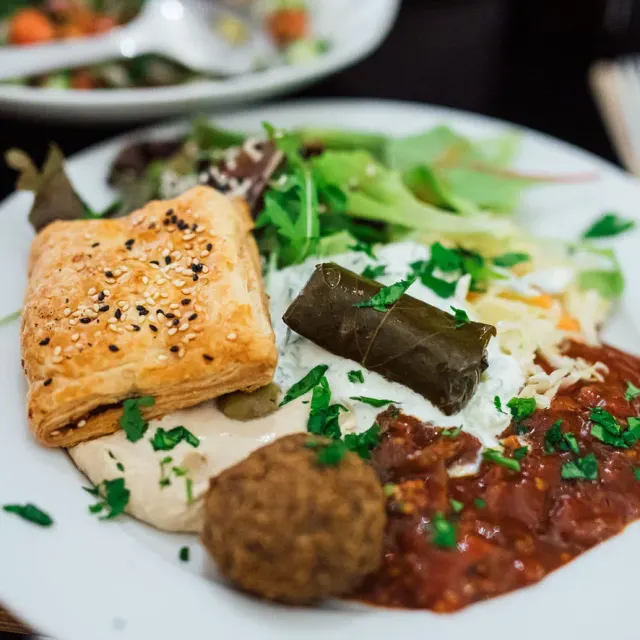 BookNoFees: Green Door Bistro Vienna, Vienna