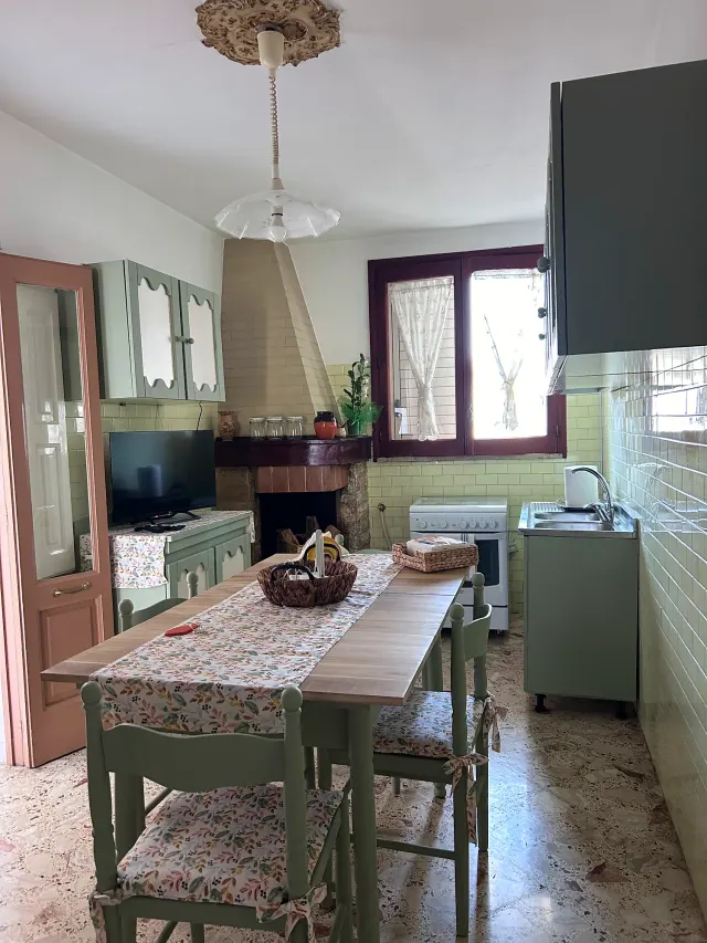 BookNoFees: Casa de vacaciones «Il Giardino Segreto» con chimenea – MAGLIE