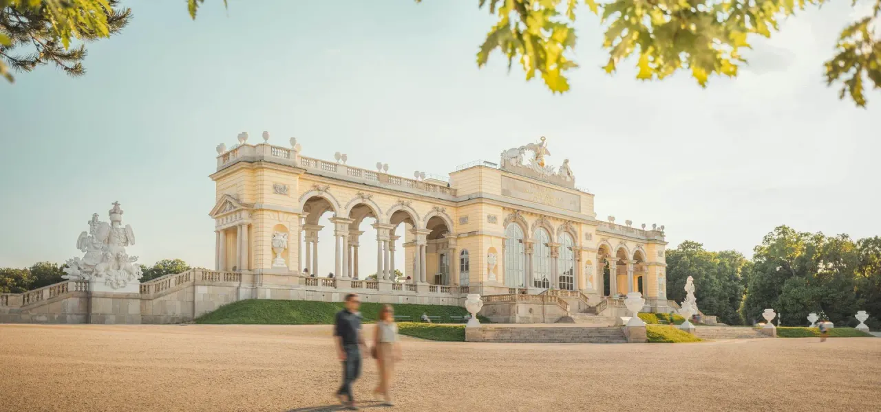 BookNoFees: Cafetería – Café Gloriette – Vienna – Café Gloriette, foto 1