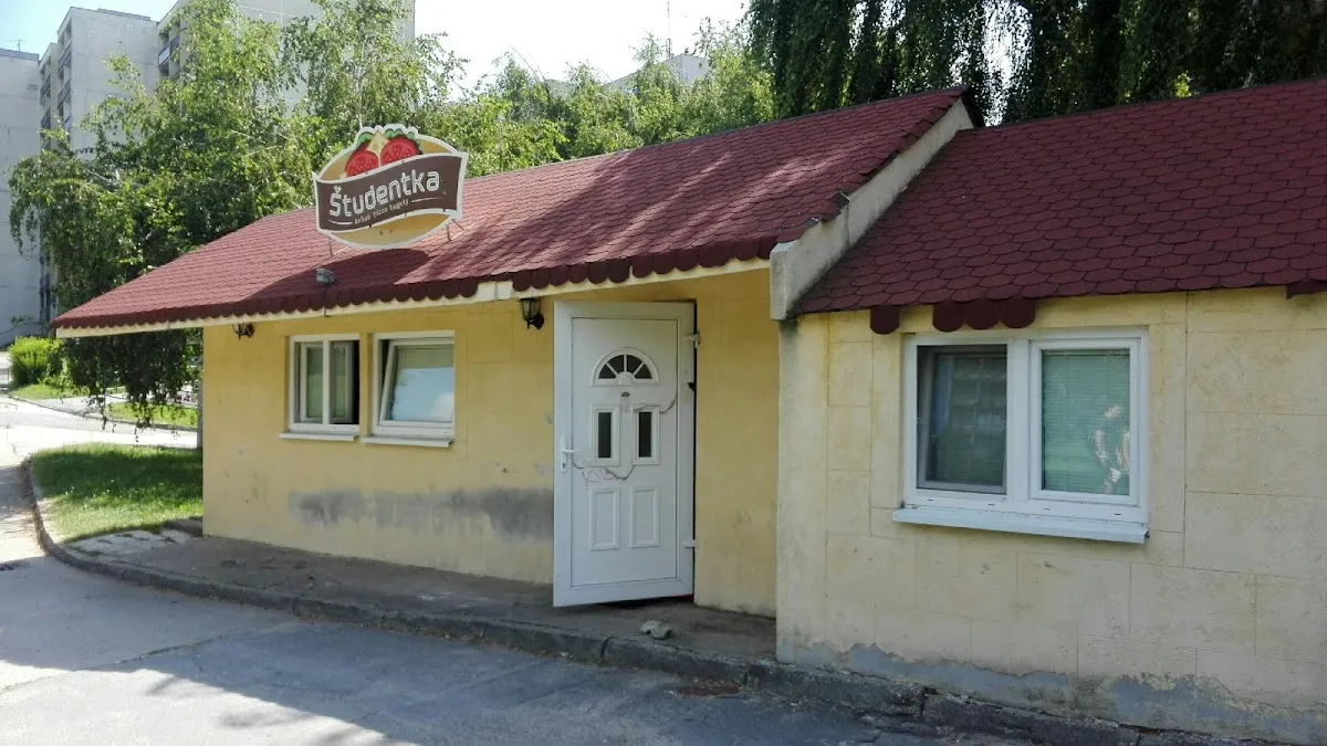 BookNoFees: Bar de tapas – Študentka – Bratislava – Estudiante, foto 1
