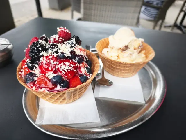 BookNoFees: Restaurante – Ankays Eiscafé – Freudenberg – Ankays Eiscafé, foto 2