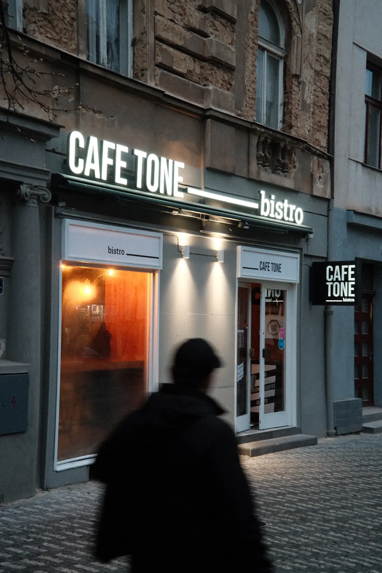 BookNoFees: Cafetería – Cafe Tone – Prague – Cafe Tone, foto 1