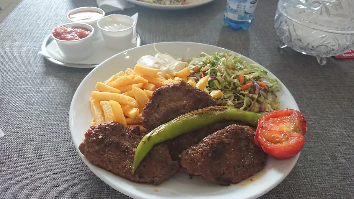 BookNoFees: Restaurante – Oberadener Döner Center – Bergkamen – Oberadener Döner Center, foto 1