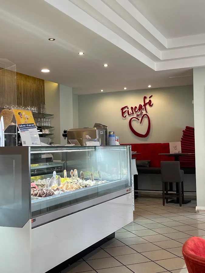 BookNoFees: Restaurante – Eiscafé mit Herz – Meinerzhagen – Heladería con corazón, foto 1