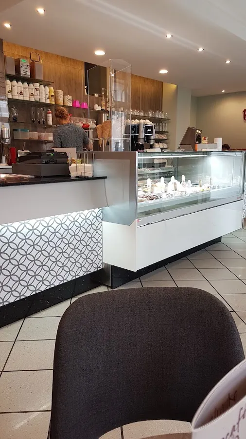 BookNoFees: Restaurante – Eiscafé mit Herz – Meinerzhagen – Heladería con corazón, foto 3