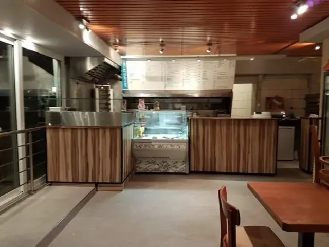 BookNoFees: Akropolis Grill, Lippetal