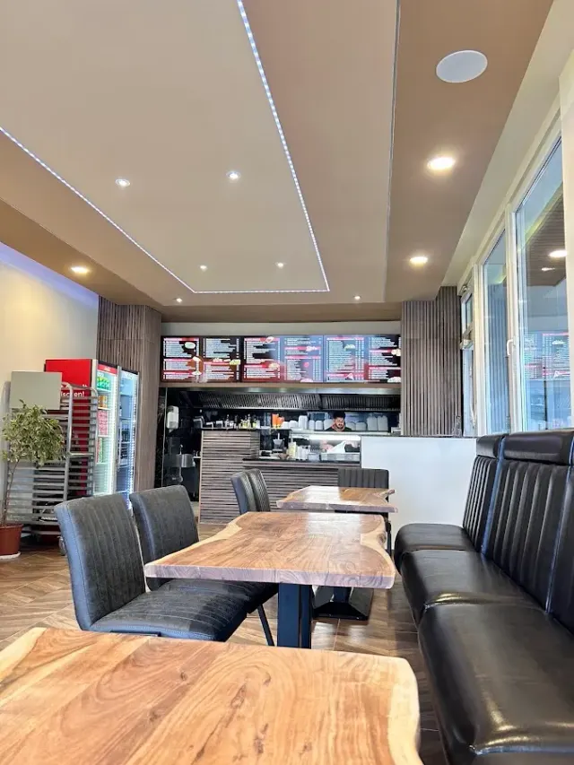BookNoFees: Astare Grill & Pizzeria, Ense