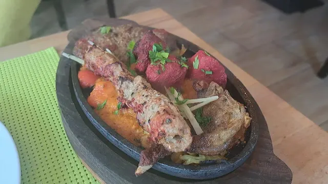 BookNoFees: Restaurante – Lahori Masala – Netphen – Masala de Lahore, foto 2