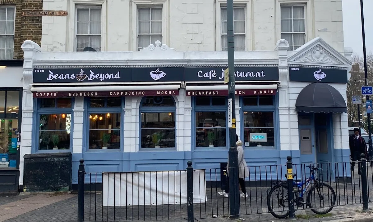 BookNoFees: Cafetería – Beans & Beyond – London – Frijoles y más, foto 1