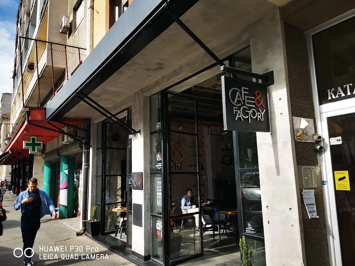 BookNoFees: Cafetería – Cafe & Factory – Belgrade – Cafe & Factory, foto 1