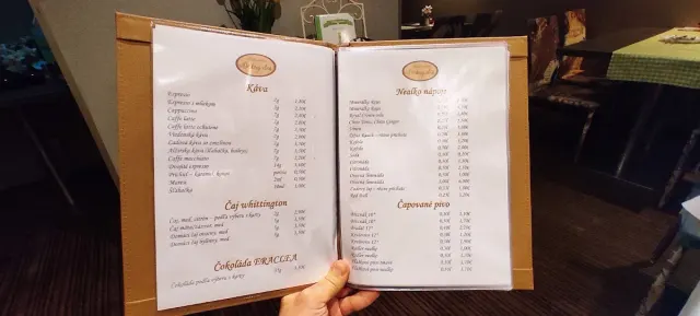 BookNoFees: Restaurante – Dobrý Deň – Bratislava – Buenos días, foto 3