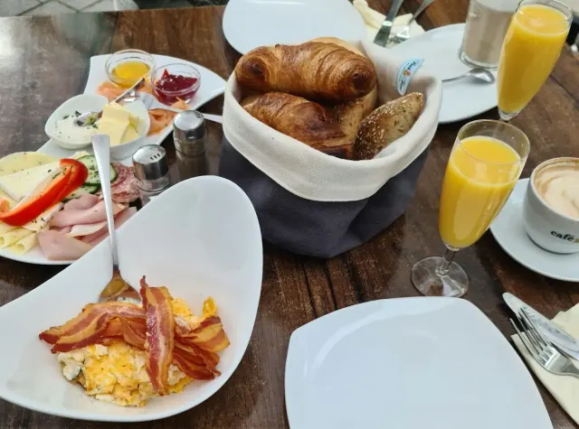 BookNoFees: Restaurante – Das kleine Kaffeehaus – Gevelsberg – La pequeña cafetería, foto 3