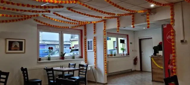 BookNoFees: Big Bite Restaurant &Catering, Bratislava
