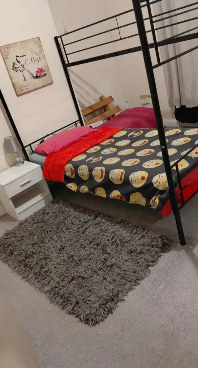 BookNoFees: Habitación en una casa en Leeds – Leeds