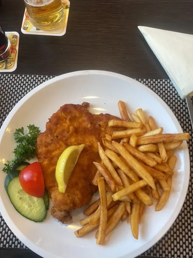 BookNoFees: Restaurante – Kegelsportcenter Restaurant – Hilchenbach – Restaurante del Centro Deportivo de Boliche, foto 2