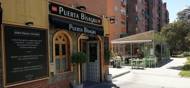 BookNoFees: Restaurante – Puerta bisagra – Madrid – Puerta bisagra, foto 3