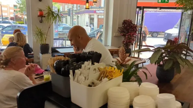 BookNoFees: Cafetería – CaféGenic – London – CaféGenic, foto 3